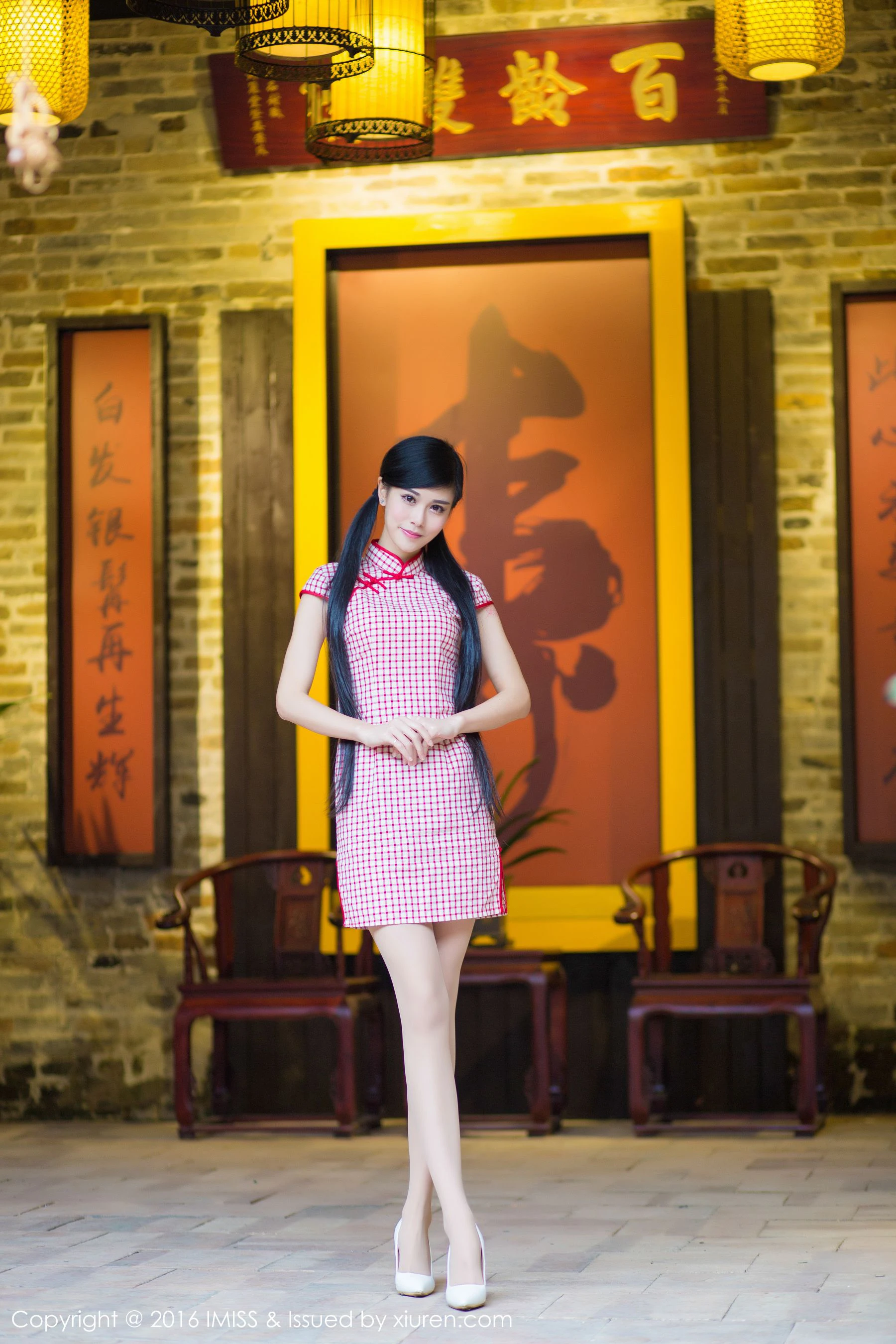 王曼妮、谭小雅《古典旗袍系列》爱蜜社IMiss Vol.070插图5