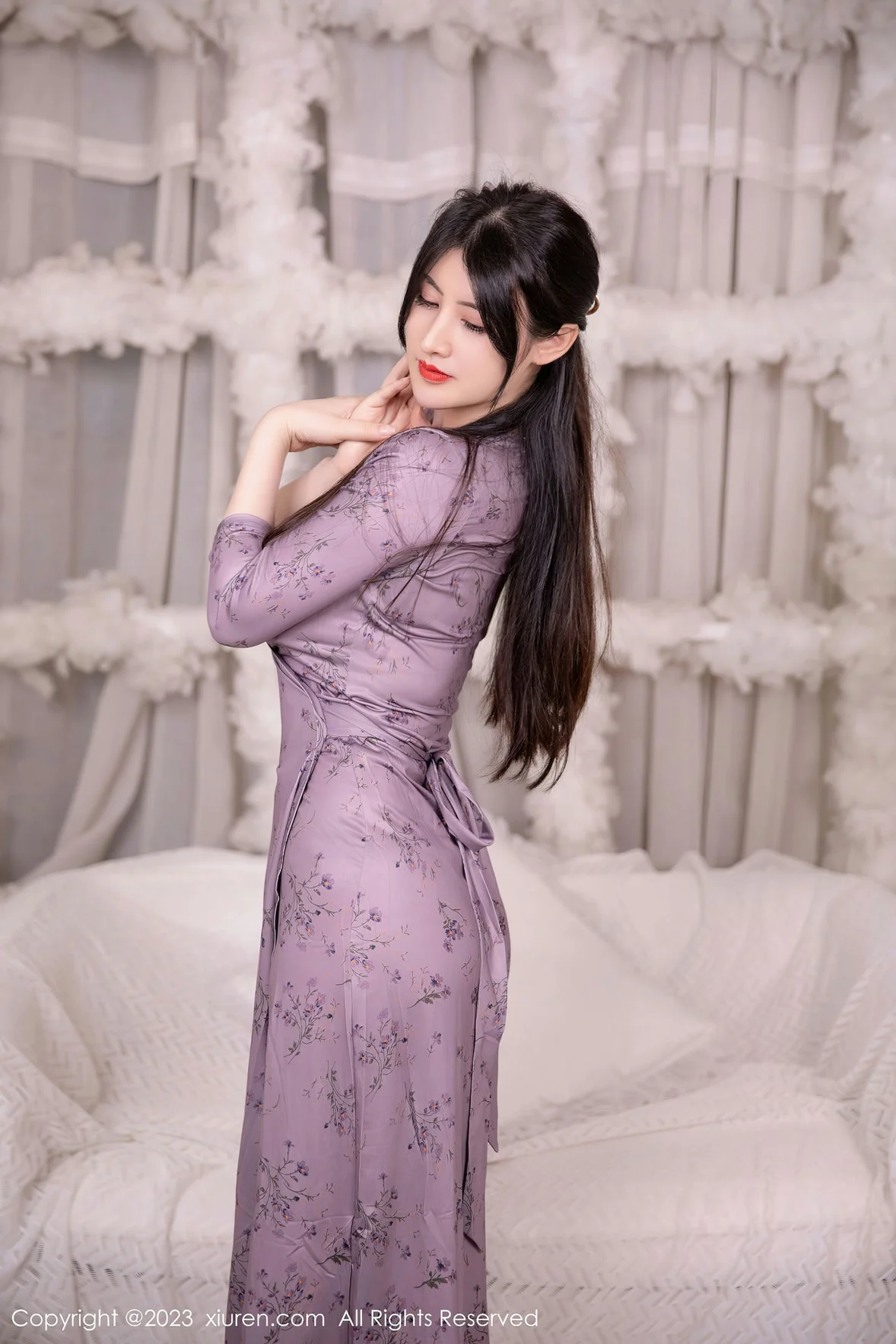 XiuRen 秀人 No.7126 诗诗kiki 紫色连夜长裙性感写真 [88P]插图1