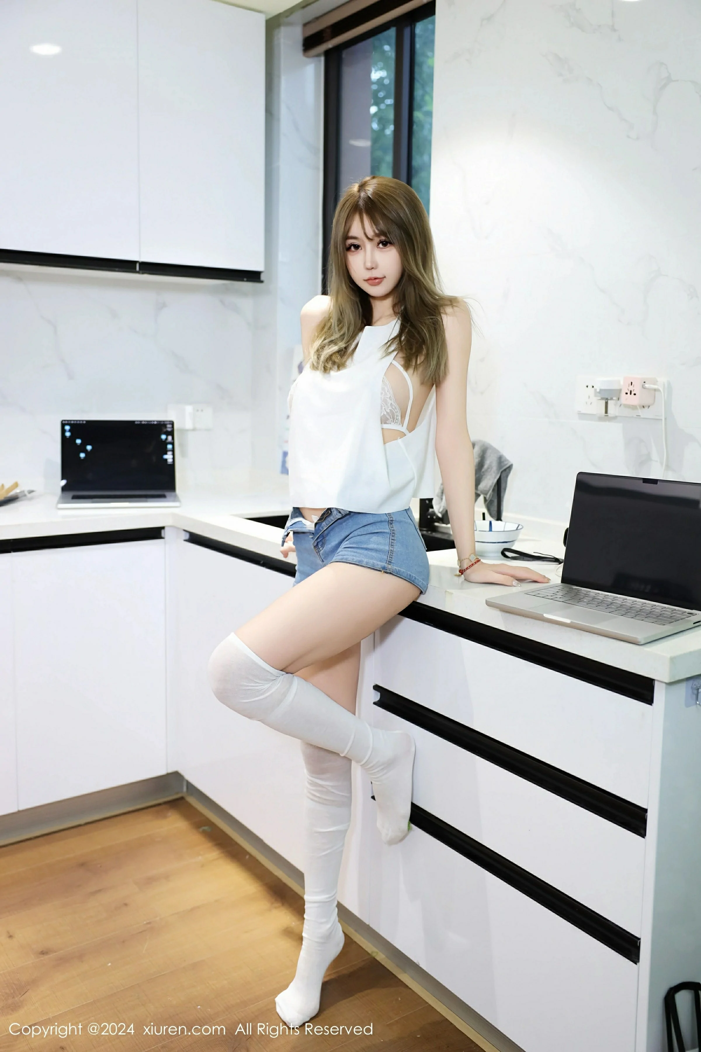XiuRen 秀人 No.9374 Zoe柚柚 [75P]插图1
