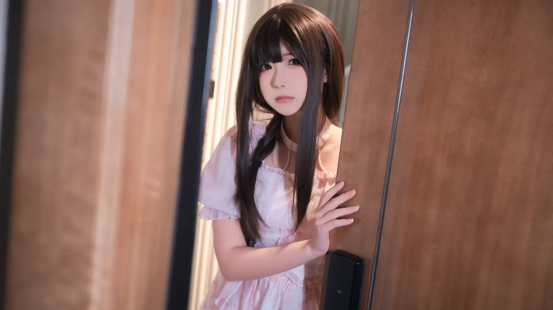 Quan冉有点饿 – 潜入 [21P]插图1